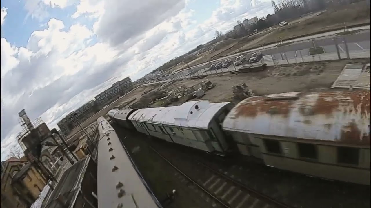 Passing abandoned Trains - HOBO FPV PUNX BERLIN (AOS 3.5 with caddx vista)