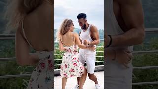 How Do People Dance Tarraxa in Bangkok