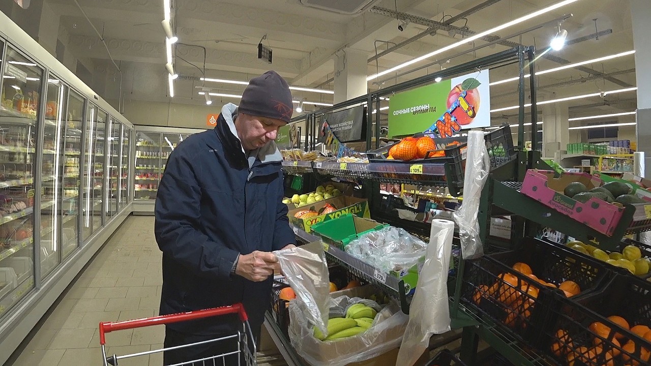 Цены на русскую еду в очень бюджетном магазине / Теперь шопинг перестал быть развлечением