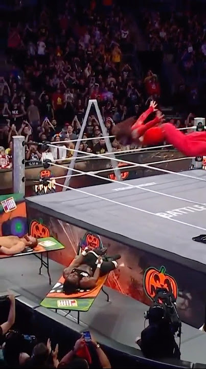 Jeff Hardy and Matt Hardy are taking it to the EXTREME! 👏 #HalloweenHavoc