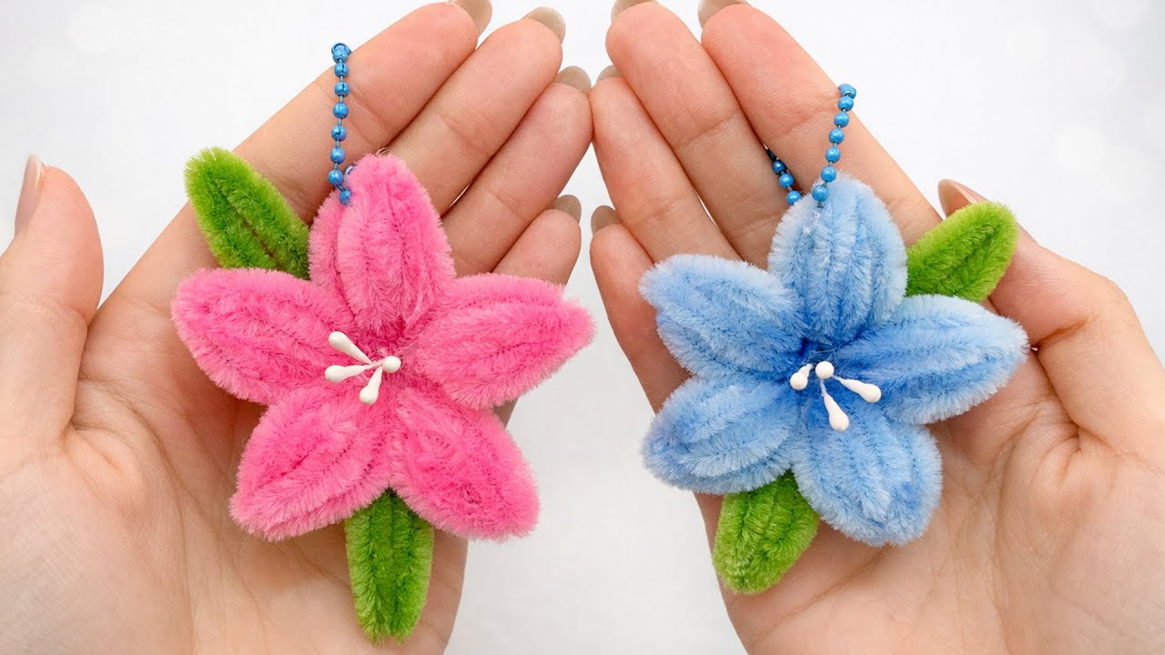 Flower Keychain Making With Pipe Cleaner - Fuzzy Wire Keychain - Flower  Pipe Cleaner