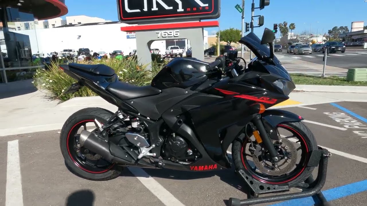 2015 Yamaha R3 - Onyx Moto