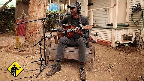 Walking Blues (Robert Johnson) feat. Keb' Mo' | Pl...