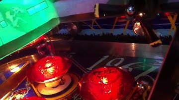 Tommy Pinball LED flasher vs. normal flasher comparison