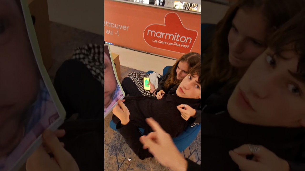 Showing random pictures to strangers 