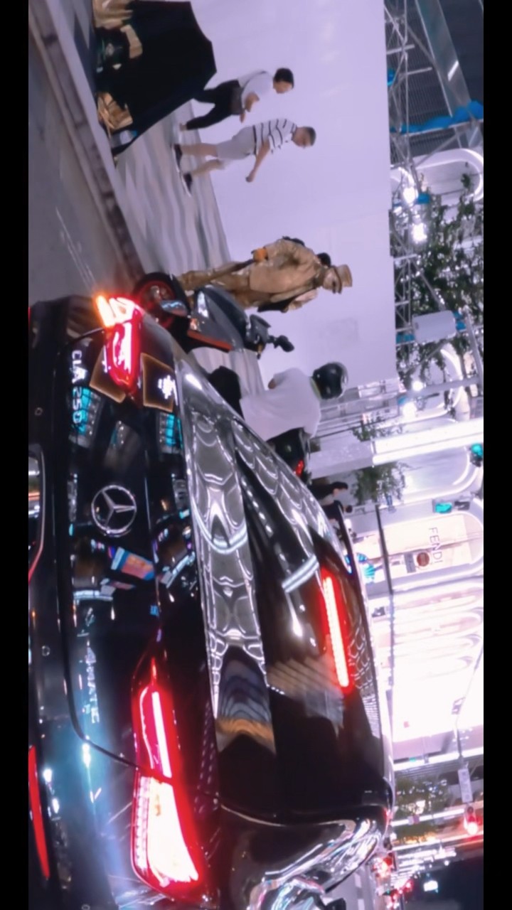 What's happening dude? #zx4rr #tokyo - YouTube