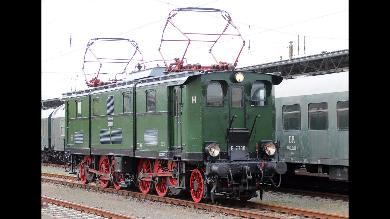 Knochenschüttler, Grüne Elli, Taigatrommel -  Parade Riesa 1989