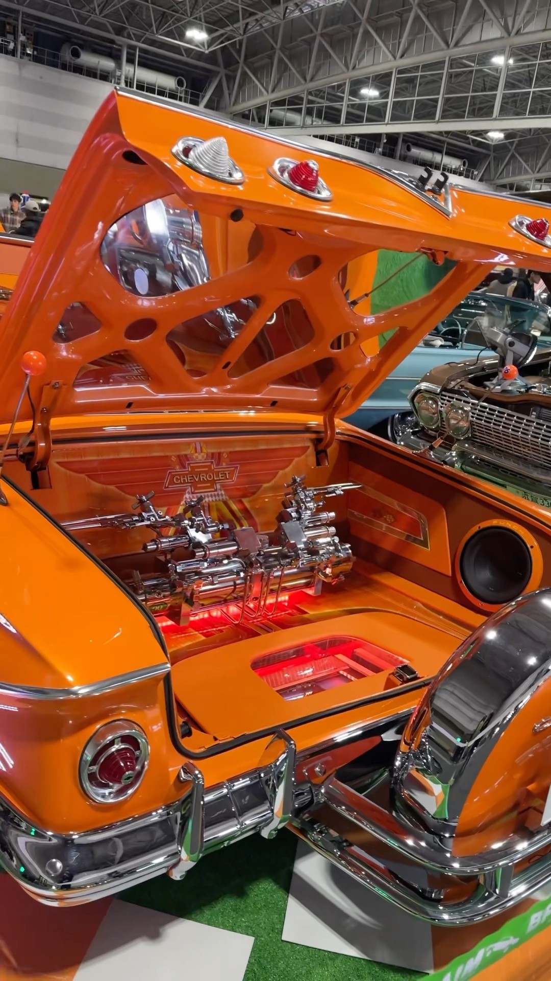 LOWRIDER SUPER SHOW in Japan! Classic Cars, custom paint