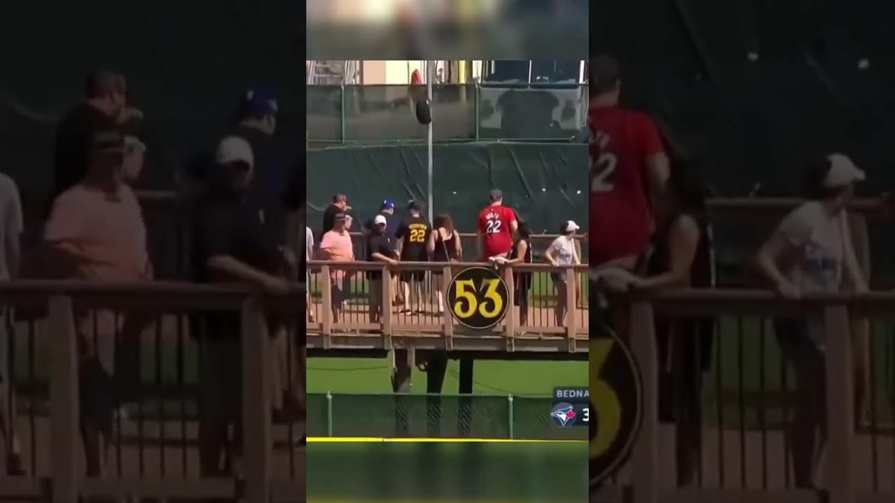 Addison Barger LAUNCHES a spring training Homer!! 