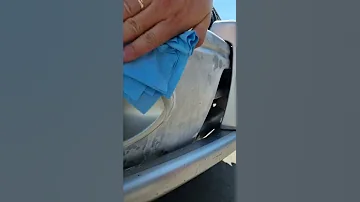 Как и чем удалить следы насекомых с авто - Очистил и рад