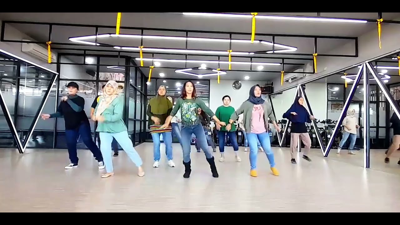 Out Of My Mind line dance| Dian Handayani & Wiwik Katarina (ALL INA ...