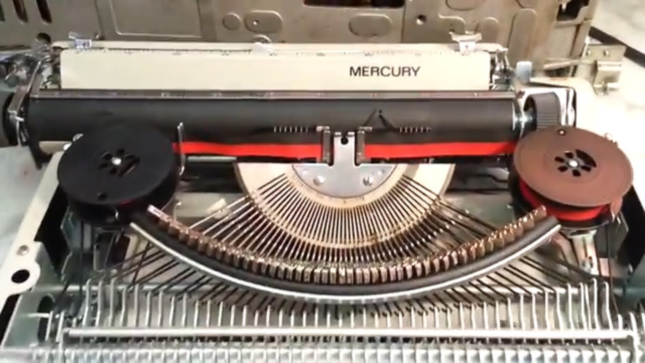 Silverreed Ultralight Manual Typewriter Escapement Operation Royal