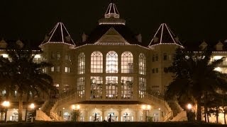 Http://allears.net - your number one disney planning websitetour the
hong kong disneyland hotel includes room video! be sure to check out
detail snow whi...