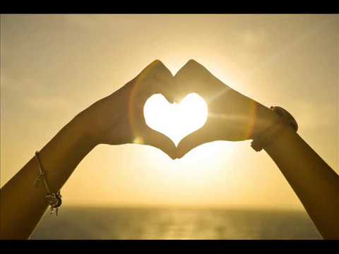 7 Heart Hand Sign Images For Whatsapp Love Status Romantic Heart Shape Hand Status Pictures