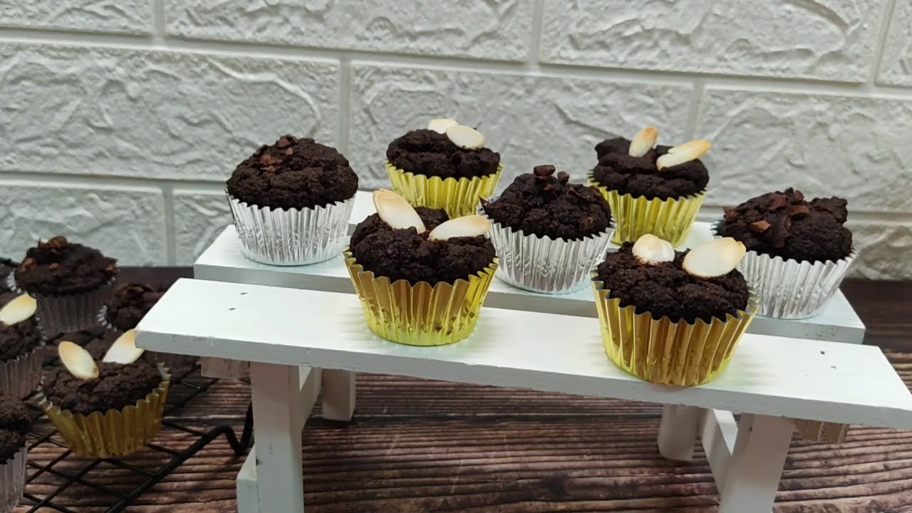 My best, healthiest chocolate muffin recipe! Keto, vegan, sugarfree, no