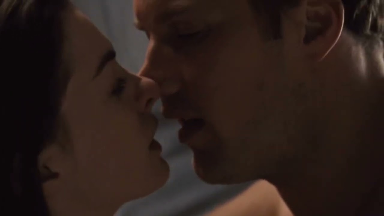 Romantic Scene from Passengers (2008) - Anne Hathaway & Patrick Wilson”