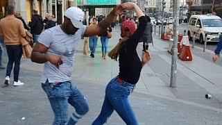 ITALIANA - CUBANO -FRANCESA -PERUANO - ESPAÑOLA Y  -LIBANESA GENTE  ESPONTÁNEA BAILANDO SALSA CUBANA