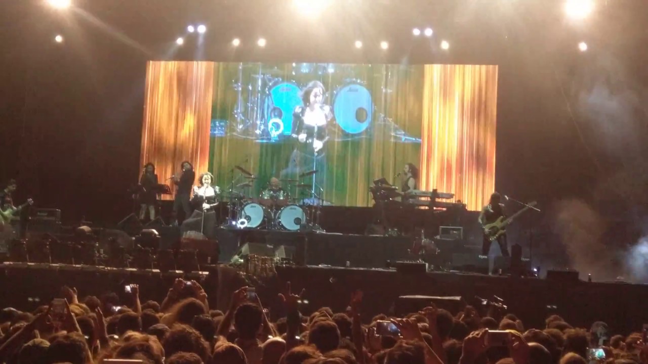 Şebnem Ferah - Yalnız (Zeytinli Rock Festivali 2017)