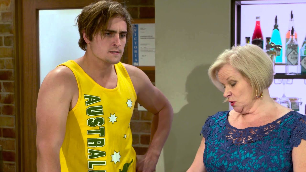 Clip: Australian Slang with British Subtitles | Neighbours (The Fan Carpet)