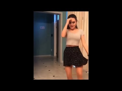 Azeri Kızının Mini Etekli Dansı Bu Kız Bir Harika Part 3