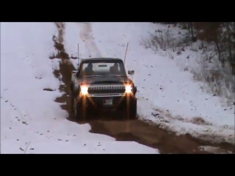 jeep-j10-&-chevrolet-1500-off-roading