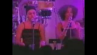 Jill Scott  - Slowly Surely - Live
