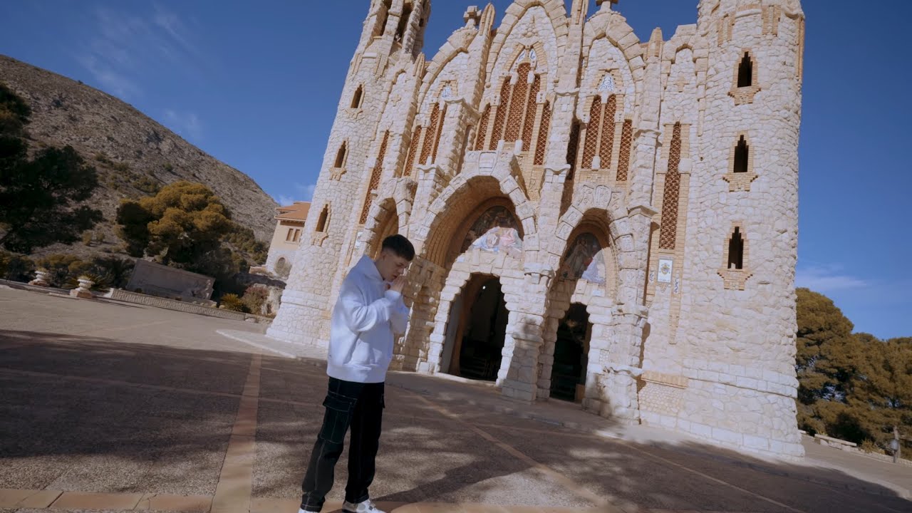 Watch Escolano - #PECAR 🥵 (Vídeo Oficial) on YouTube Watch Escolano - #PECAR 🥵 (Vídeo Oficial) on YouTube