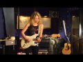 Capture de la vidéo Ana Popovic In 'Turn It Up' Guitar Documentary