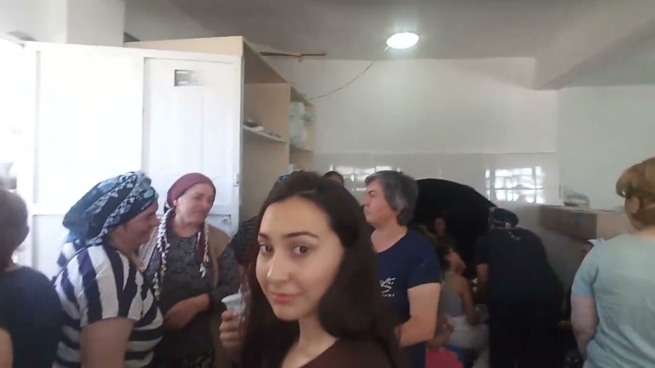 Karşıyaka Cem evinde kurban yemeği veriliyor 07. 20230626