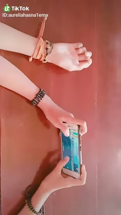 Pilih pacar atau game😂