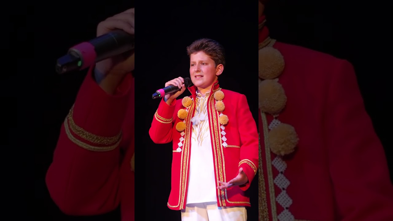 Жиленко Роман, 10 років Чорнії брови, карії очі