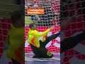 Andreas Wolff kämpft um jeden Ball 🤯💪 | sportstudio | #shorts