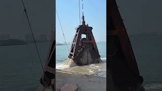 Grab Bucket Operation Of Grab Dredger