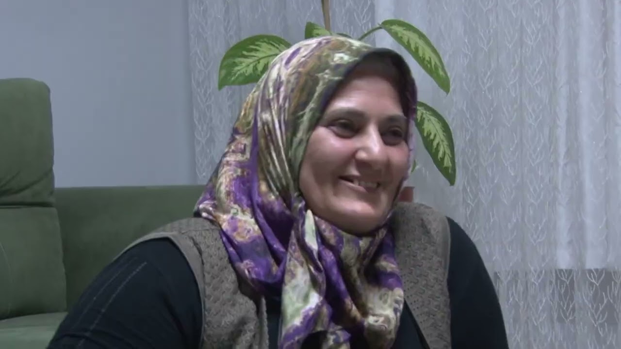 Refiks Roots De Docu