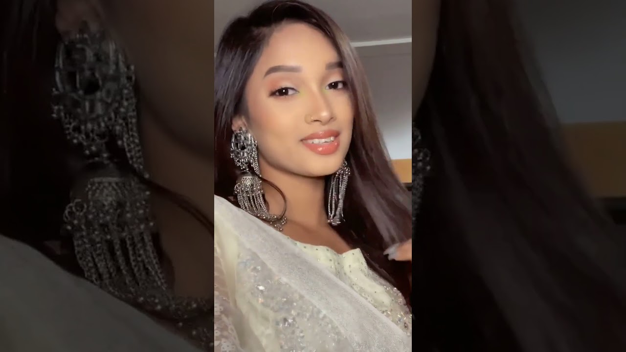 Vibe to this groovy track 