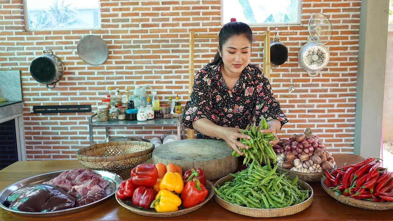 New kitchen : Green pea, chili, belle pepper cook with beef - Cooking with Sreypov