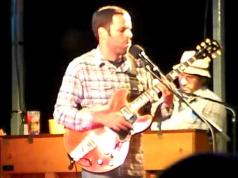 Jack Johnson Such Great Shoes (New Song) Live @ Santa Monica Pier 052410.MP4