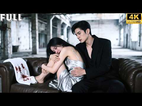 مدير تنفيذي بارد وقاس مدمن عليها وحدها رغم أنها سم يدللها بعمق