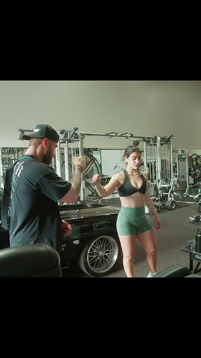 CBUM 🤝 @sarasaffari 🤝 LEG DAY