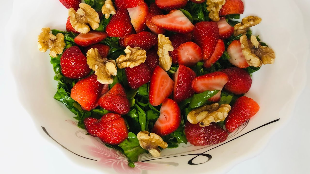 #555!!سلطة الجرجير والفراولة سهلة وسريعة 🥗🥗من ألذ وأطيب السلطات