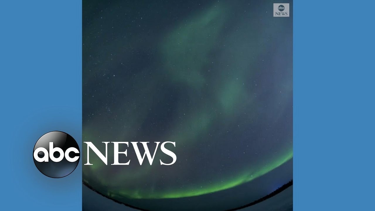 Photographer captures stunning northern lights in Canada