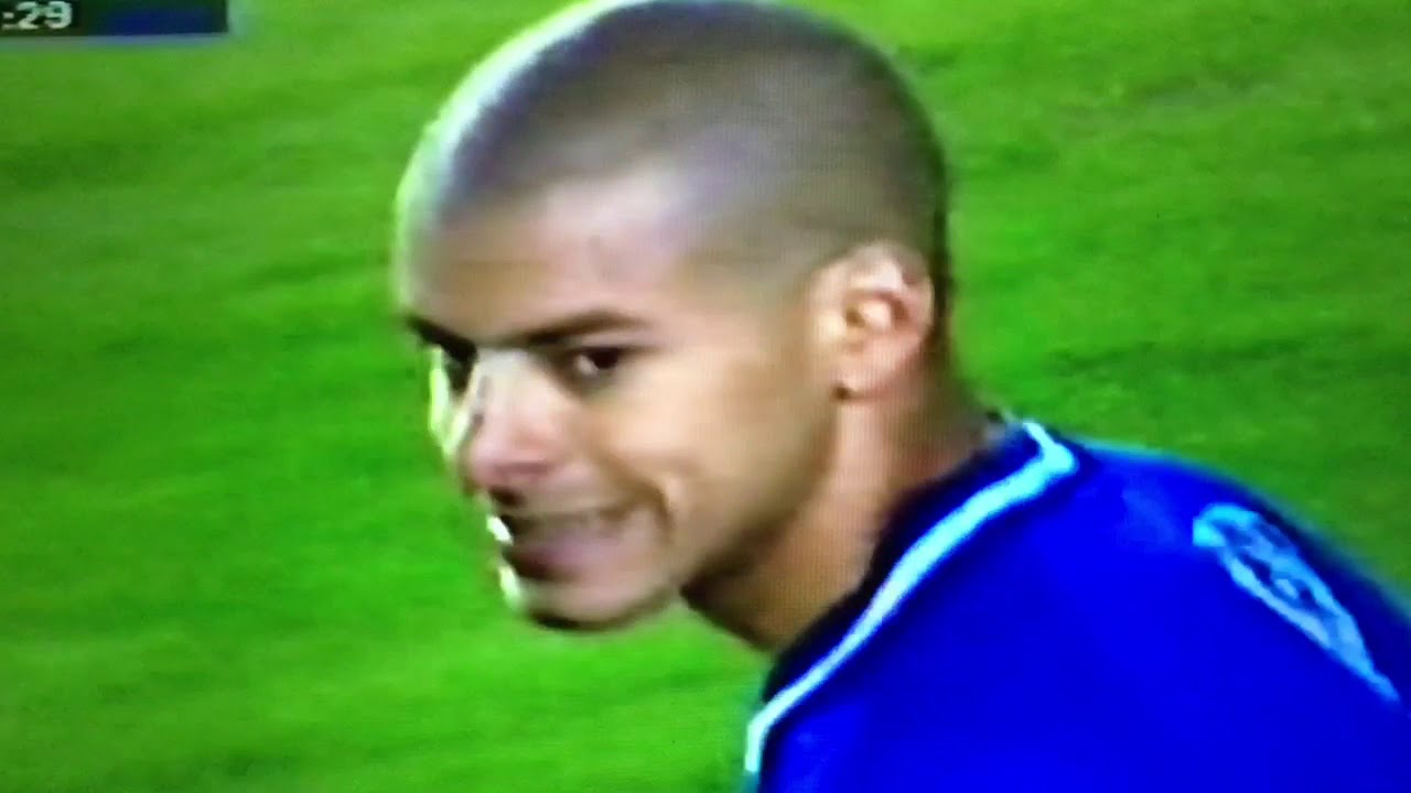 Millwall 1 (Claridge 73-pen) Wolves 0 April 2002