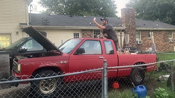 Trash truck time!! 👍