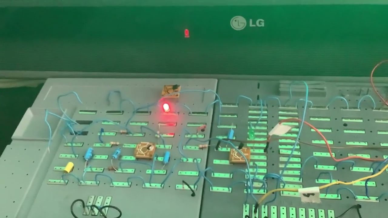 Kosmos XN Hitec und PC Arbeitspunkt am Transistor