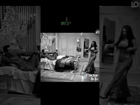 هذاك الواحد هيج يريد ارڪصله عطشانه يالجيتڪ ماي سنتين صارلنه بعاد