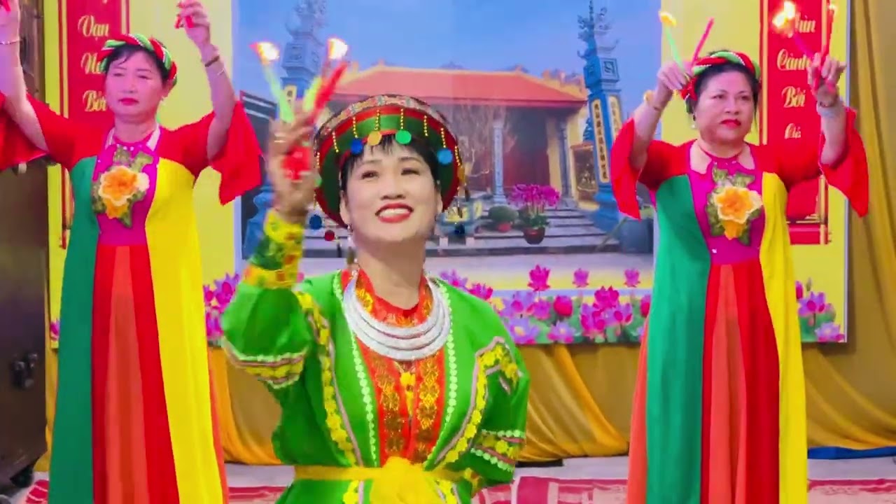 Tiết mục Cô Bé Ngai Vàng