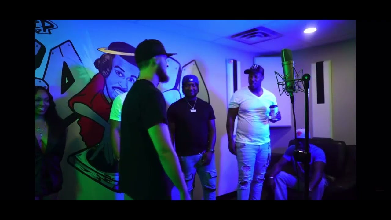 Regardez SIMMS NEVER MISSES. “Who’s Nice” Cypher freestyle sur YouTube Regardez SIMMS NEVER MISSES. “Who’s Nice” Cypher freestyle sur YouTube