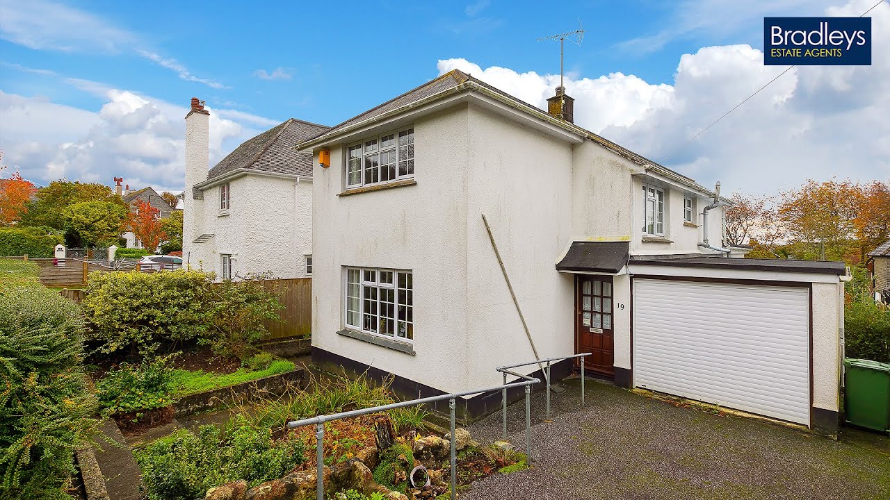 PROPERTY FOR SALE 19 Landeryon Gardens, Penzance Bradleys Estate