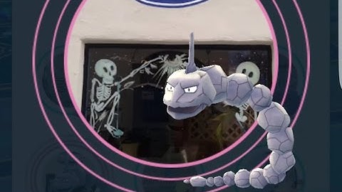 A Wild Onix Is Nearby! 😲 Can Jonno Catch It?!