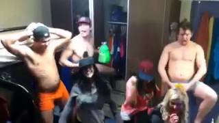 Harlem shaking dorm room style